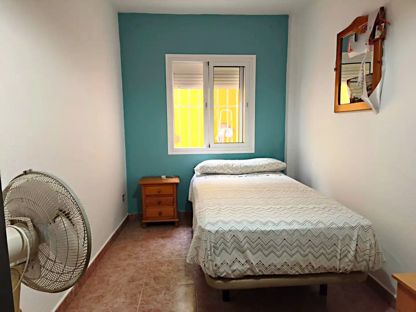 Habitación de Casa adosada en venta en Málaga con Aire acondicionado, Terraza y Amueblado