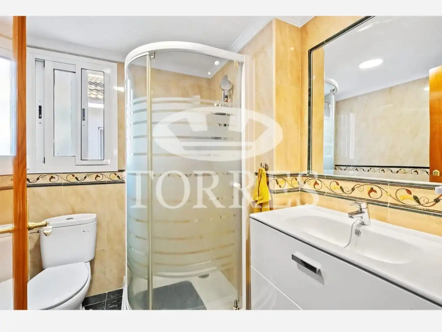 Bathroom of Attic for sale in Málaga  with Air Conditioner, Heating and Terrace