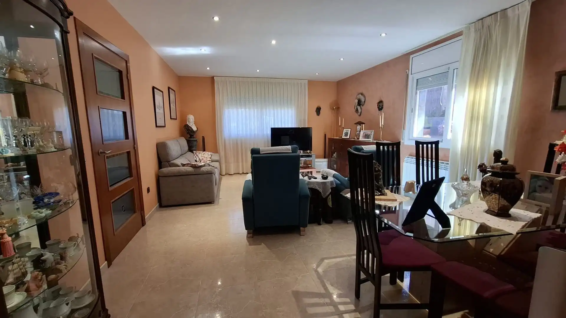Sala de estar de Casa o chalet en venta en Vallirana con Calefacción y Terraza