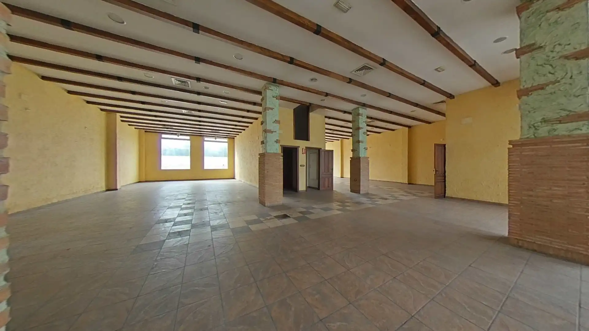 Local comercial en venda a GOYA