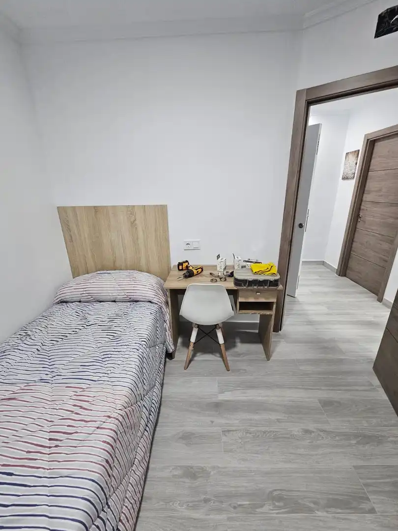 Dormitori de Àtic de lloguer en Ourense Capital  amb Calefacció
