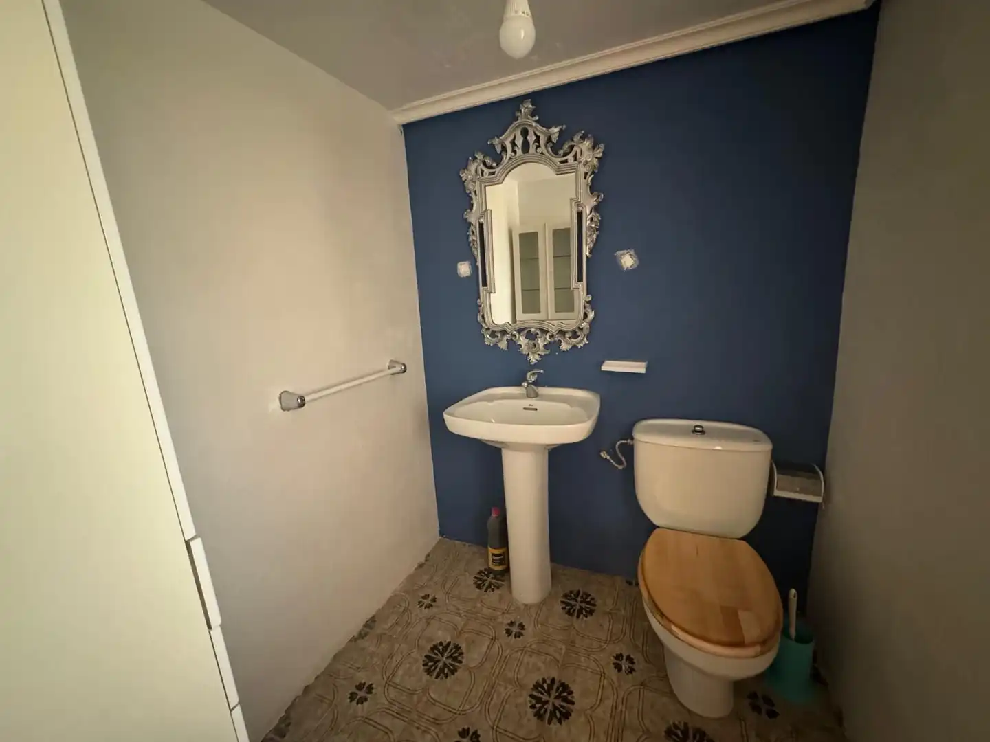 Bathroom of Houses for sale in Brea de Aragón