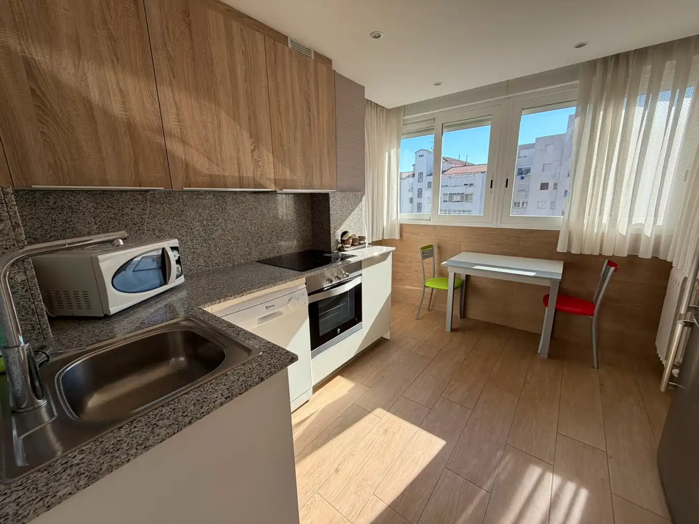 Cocina de Piso de alquiler en Valladolid con Calefacción y Amueblado