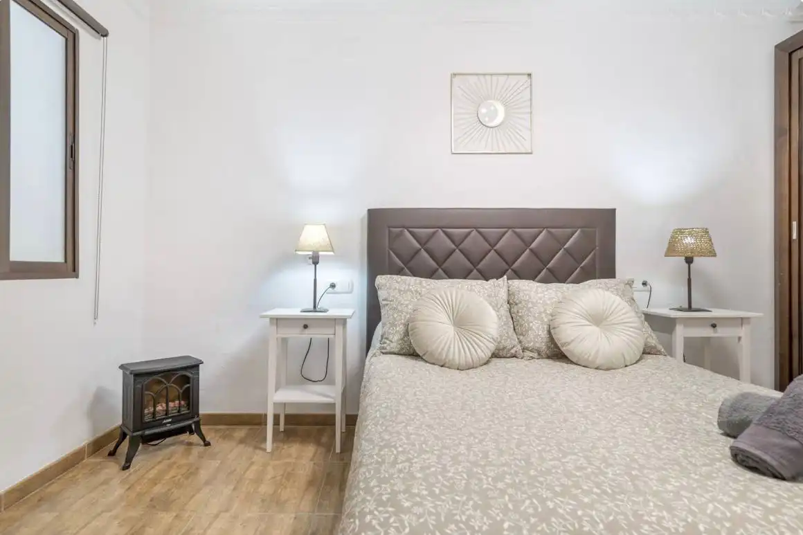 Bedroom of Flat for rent in Ronda  with Furnished