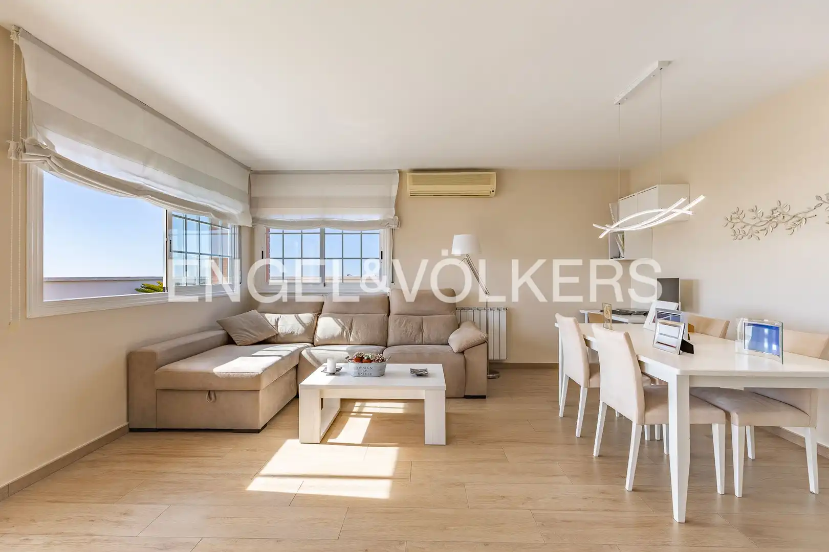 Sala de estar de Ático en venta en Mataró con Aire acondicionado, Calefacción y Parquet