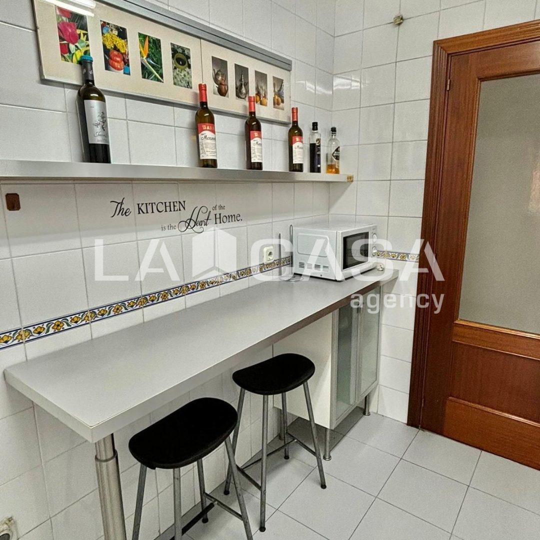 Kitchen of Planta baja for sale in  Sevilla Capital