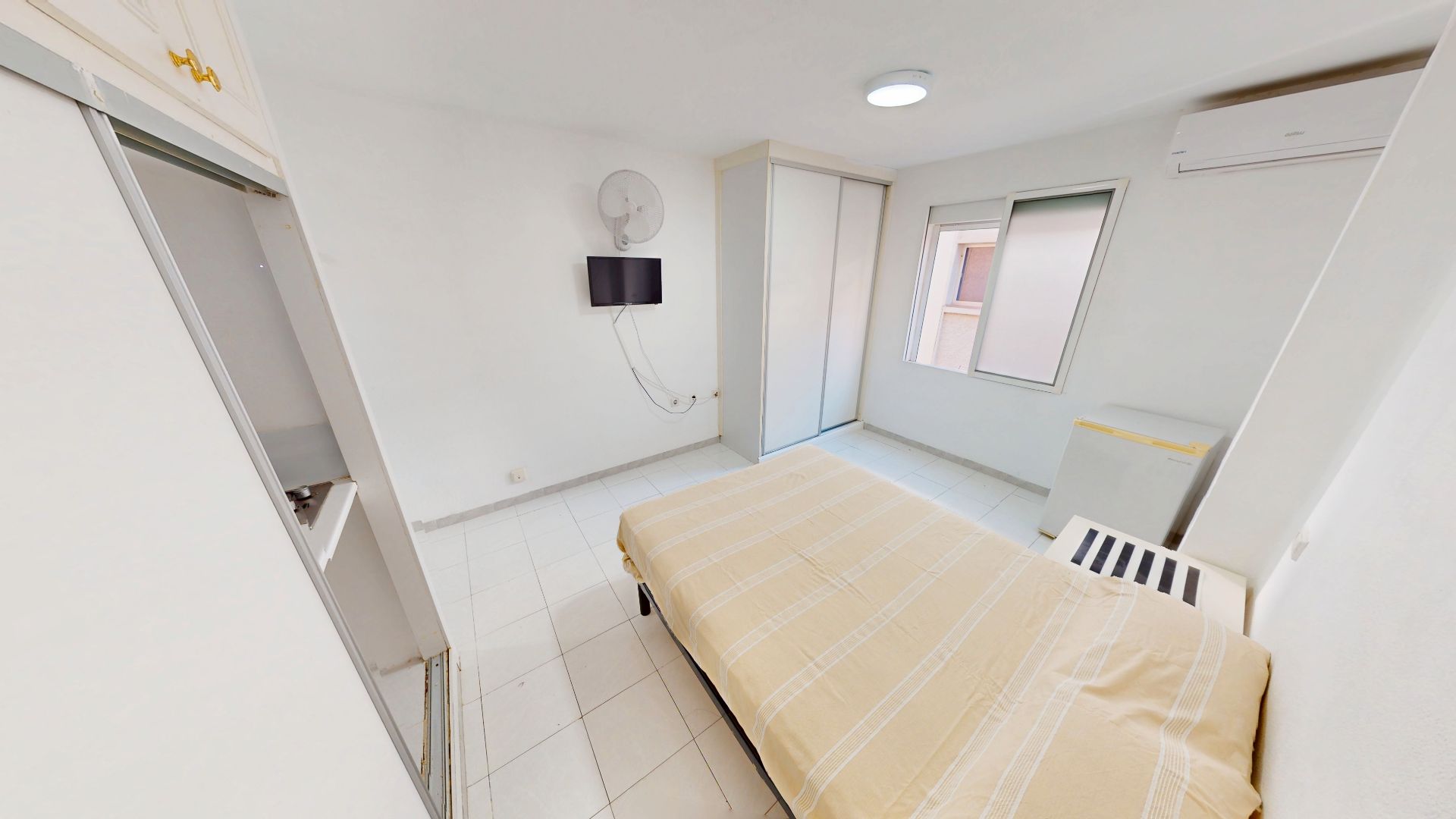 Bedroom of Flat for sale in Torremolinos  with Air Conditioner, Furnished and Washing machine