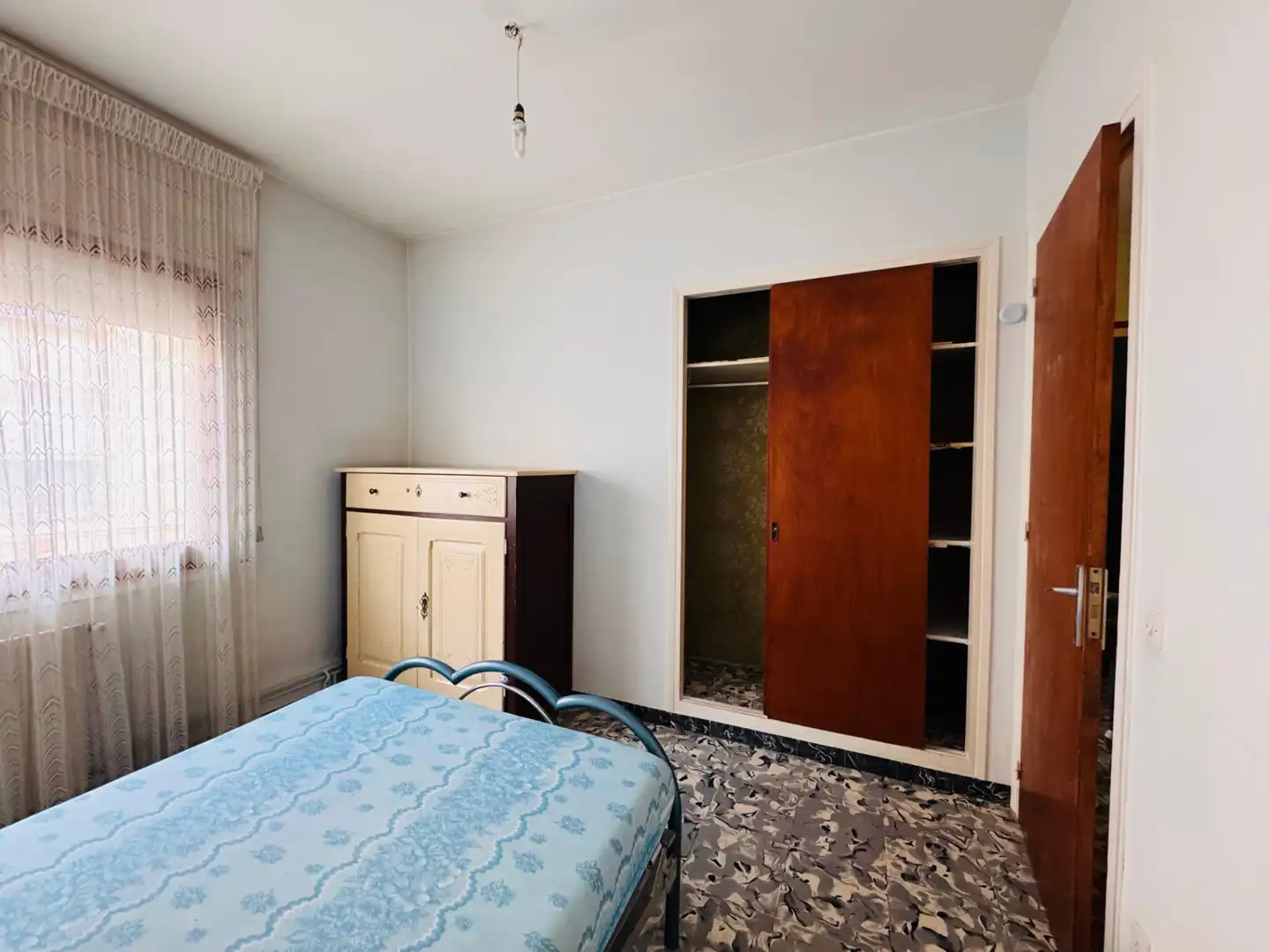 Habitación de Casa adosada en venta en Llagostera con Calefacción y Balcón