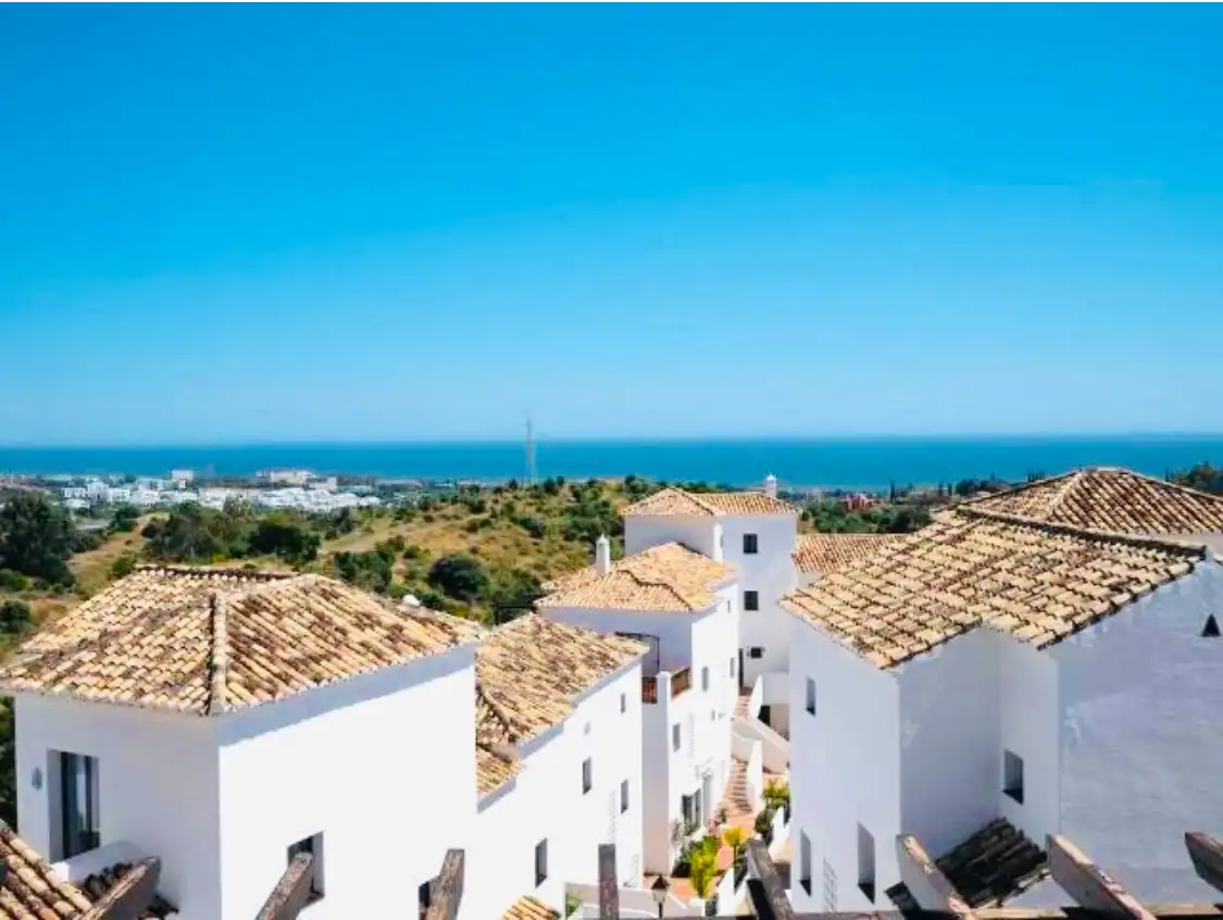 Adossat amb terrassa en venda a Río Real - Los Monteros