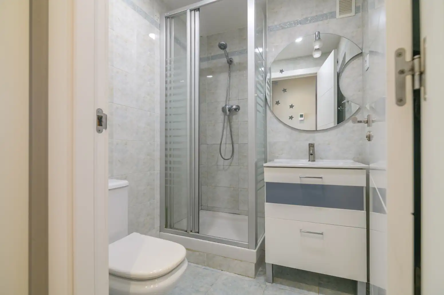 Baño de Ático en venta en Sant Boi de Llobregat con Aire acondicionado, Calefacción y Parquet