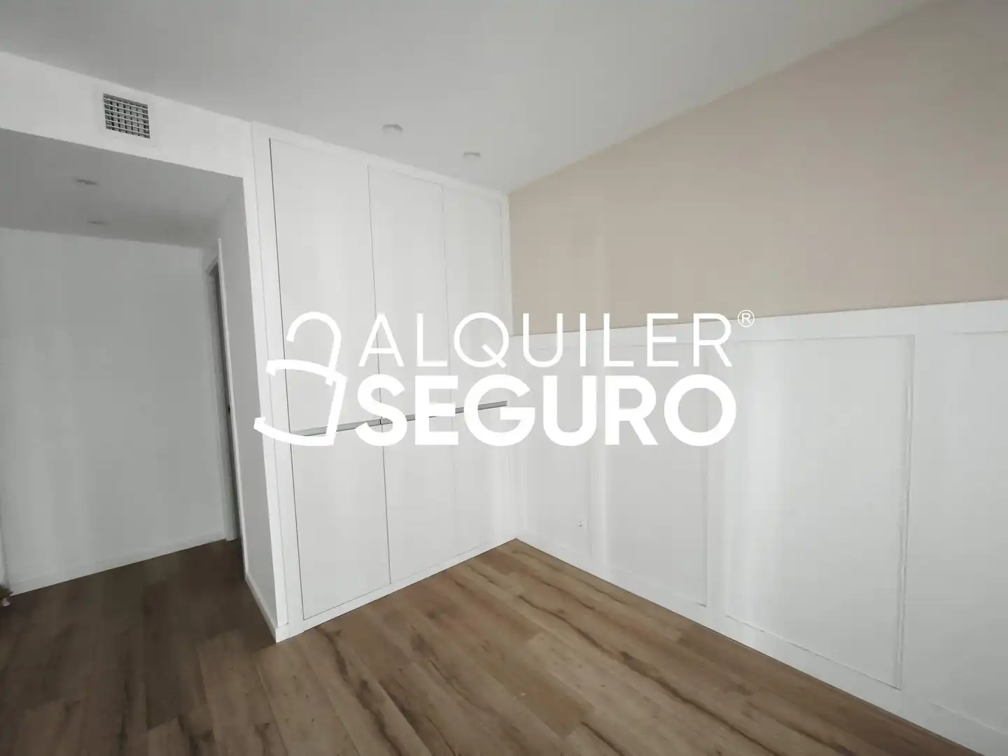 Bedroom of Flat for rent in Zaragoza  with Air Conditioner, Heating and Terrace