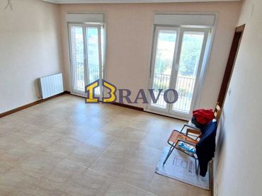 Piso con ascensor en venta en Valle de Losa
