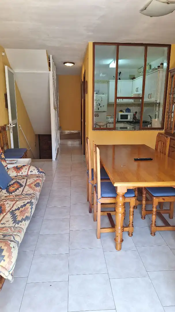 Esszimmer von Einfamilien-Reihenhaus zum Verkauf in Torredembarra mit Heizung, Privatgarten und Terrasse
