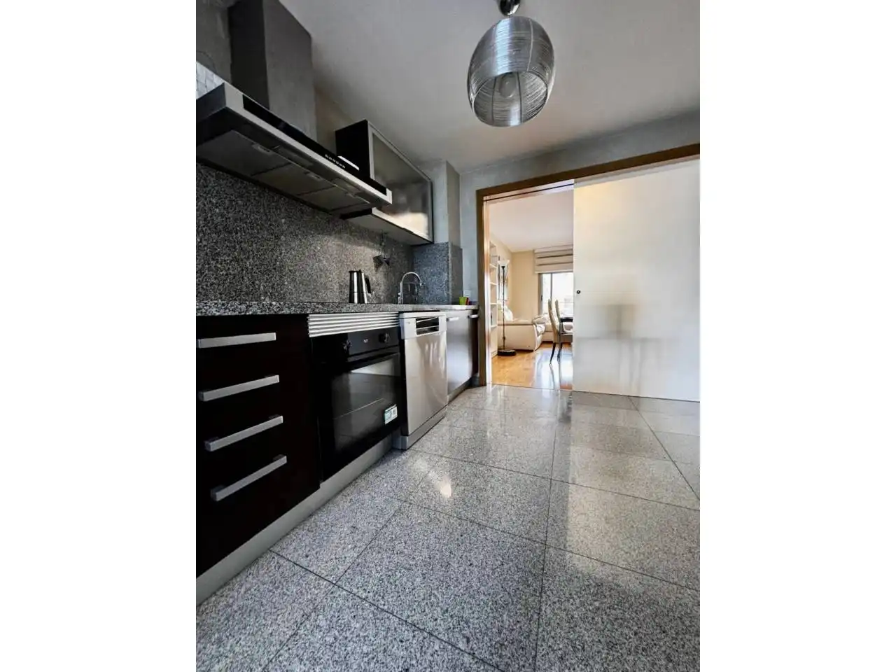 Cuina de Apartament de lloguer en  Palma de Mallorca amb Parquet i Piscina comunitària