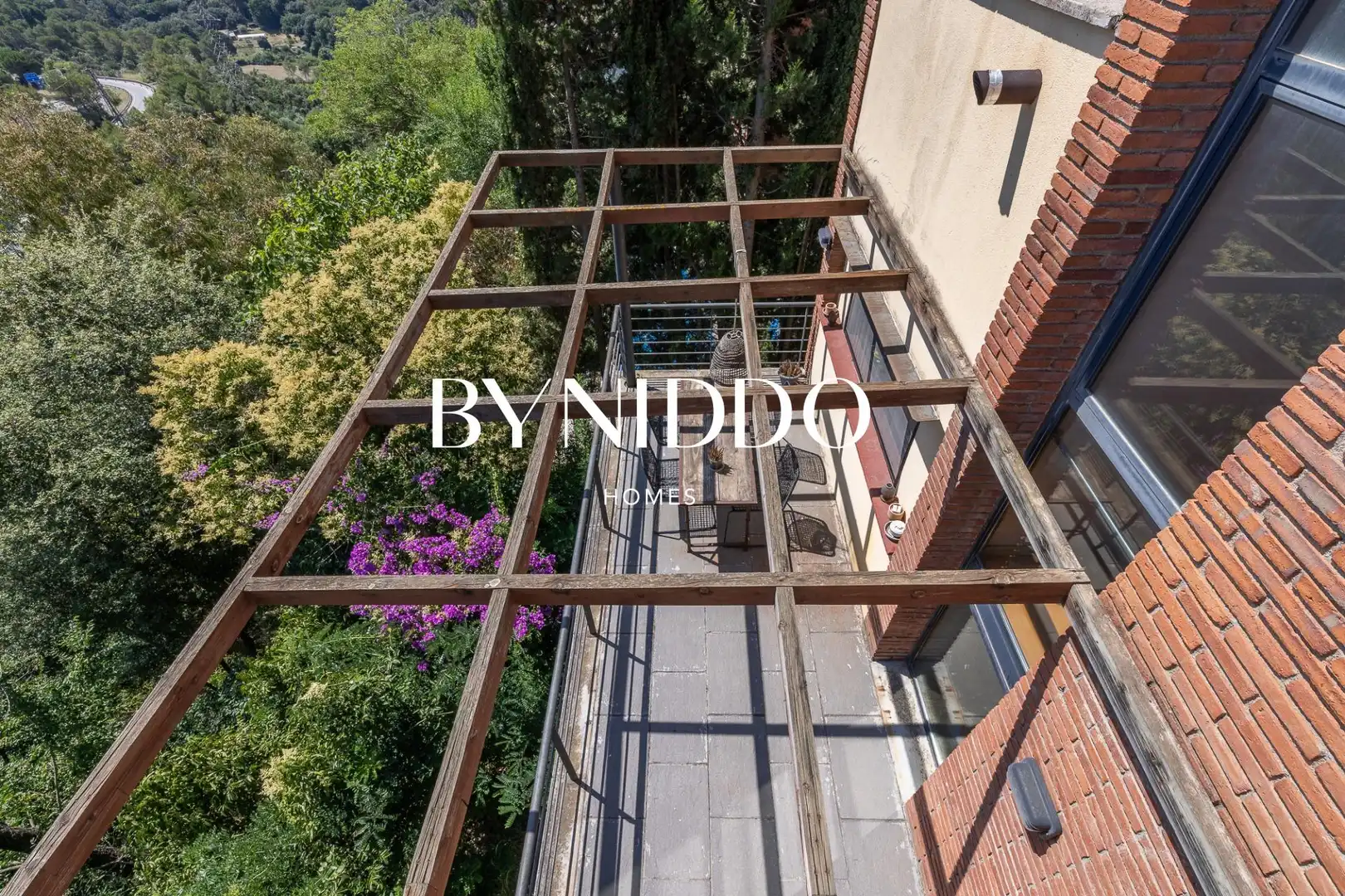 Terrassa de Casa o xalet en venda en Sant Cugat del Vallès amb Calefacció, Jardí privat i Parquet