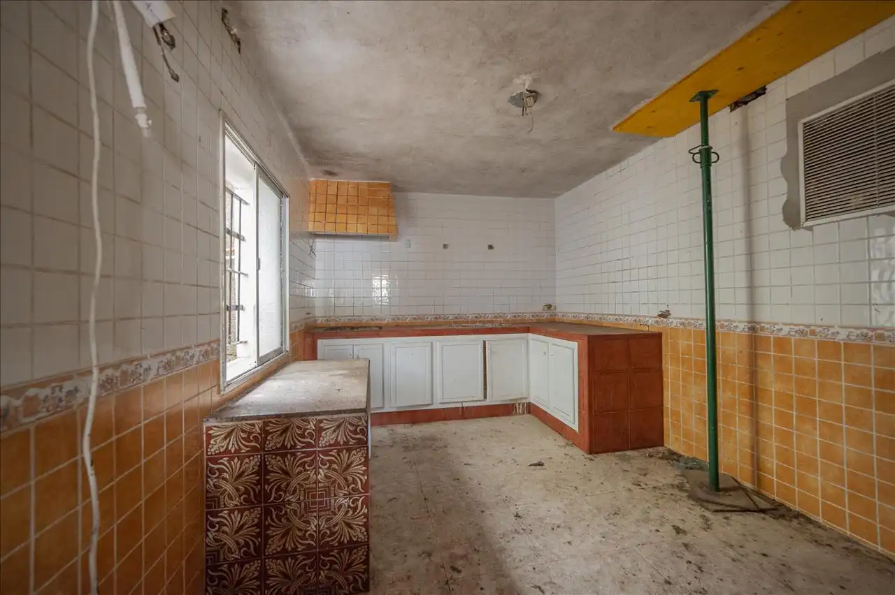 Cocina de Casa adosada en venta en Lora del Río con Trastero
