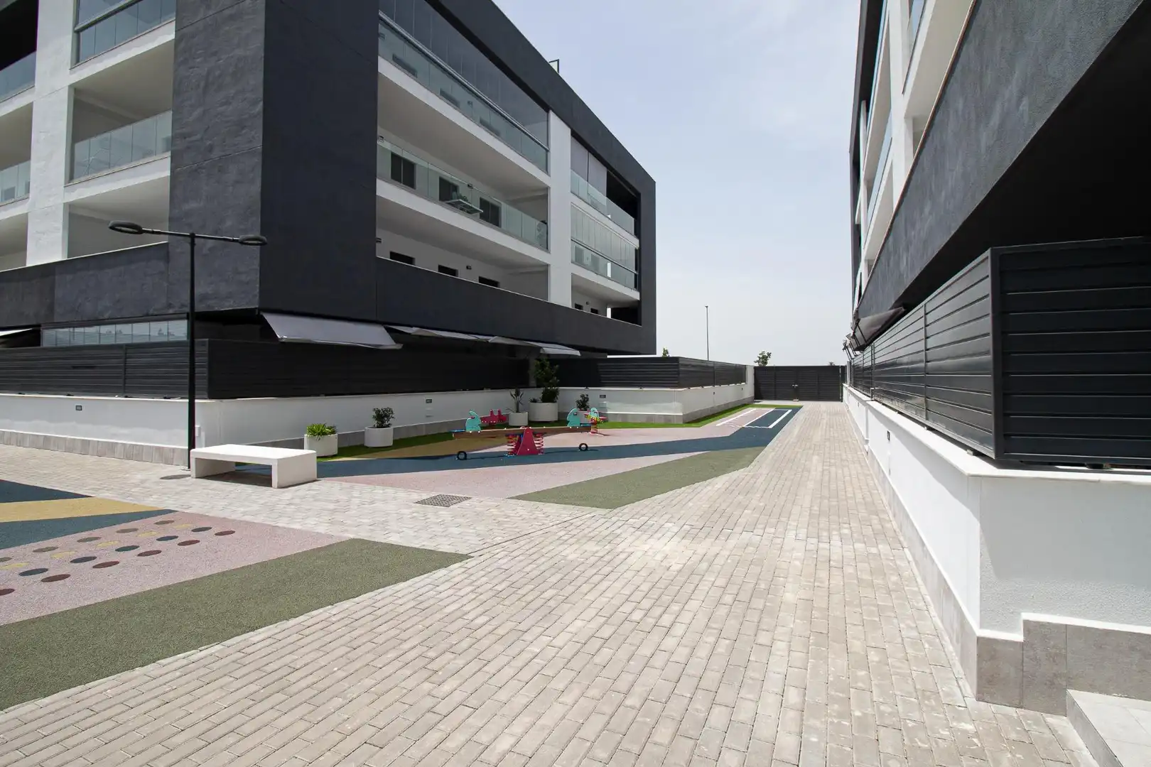 Terraza de Piso de alquiler en La Rinconada con Aire acondicionado, Jardín privado y Terraza
