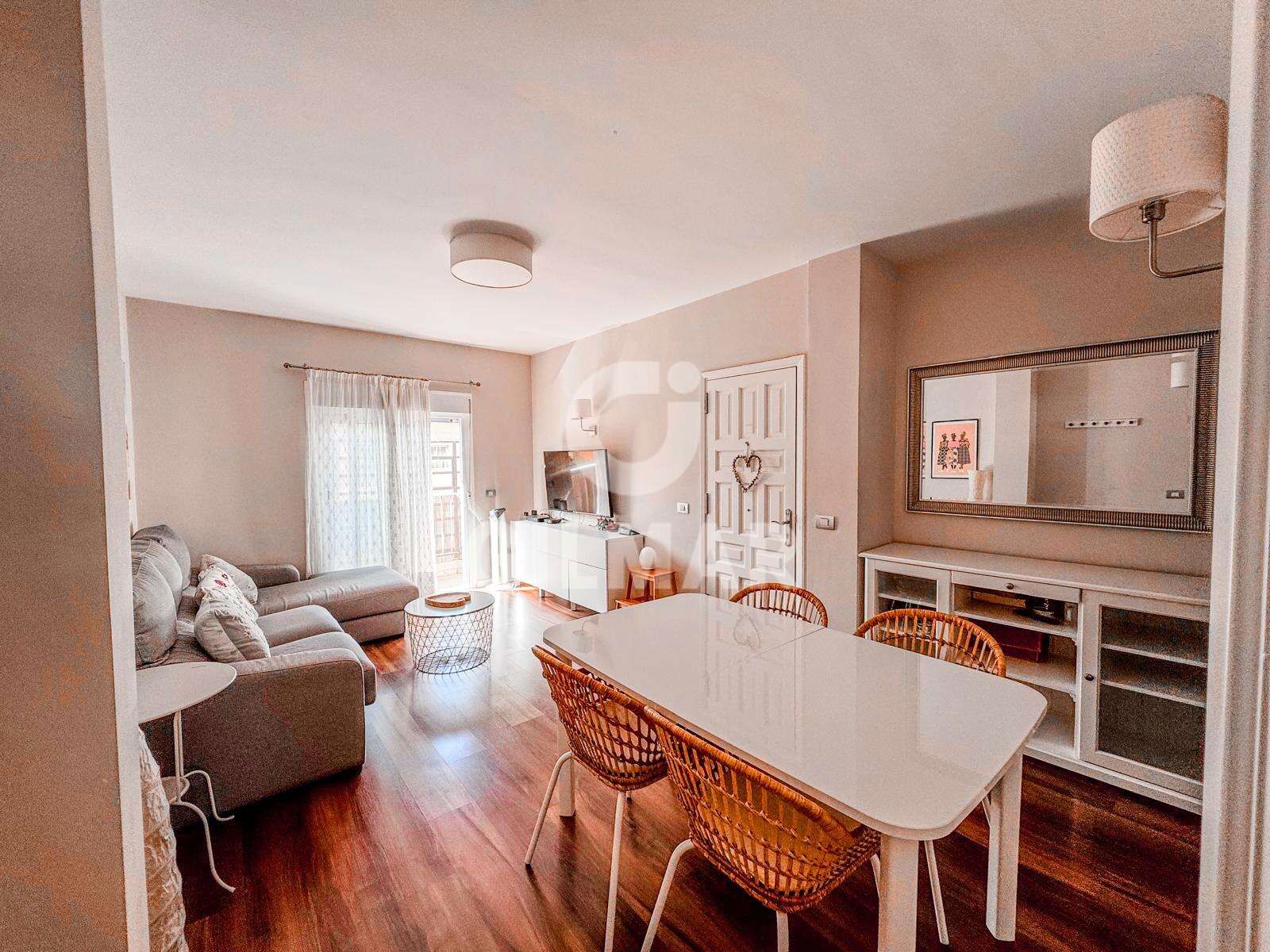 Sala d'estar de Pis en venda en San Cristóbal de la Laguna amb Moblat i Balcó