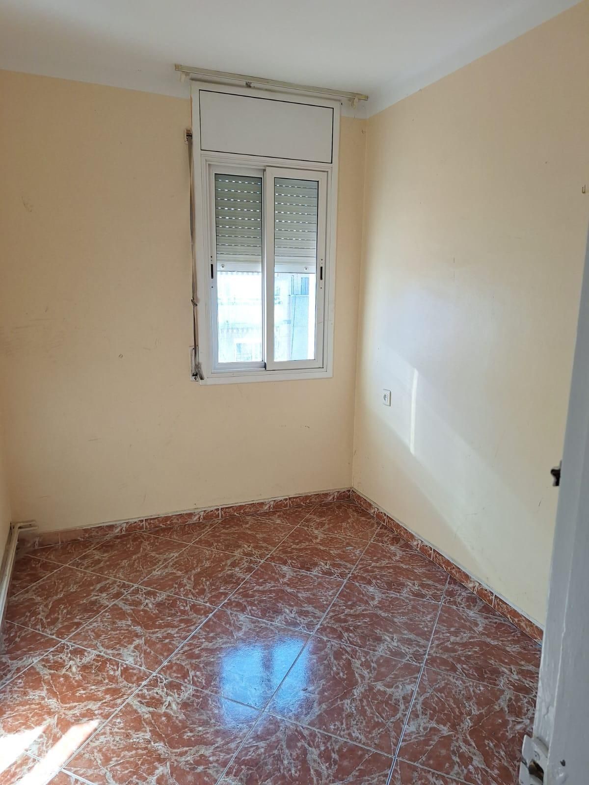 Bedroom of Flat for sale in Sabadell