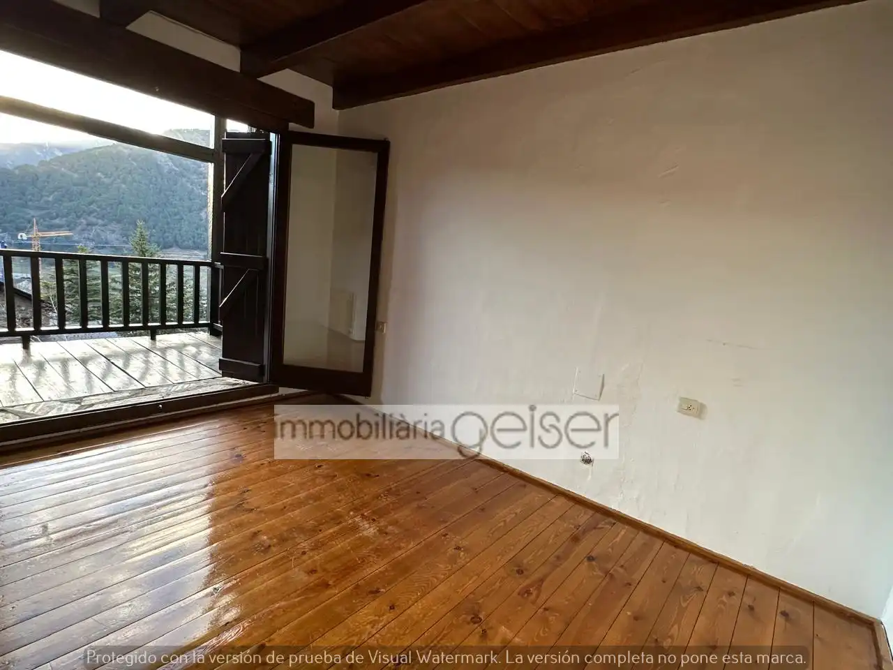 Vista exterior de Dúplex en venta en Ordino con Calefacción, Parquet y Terraza