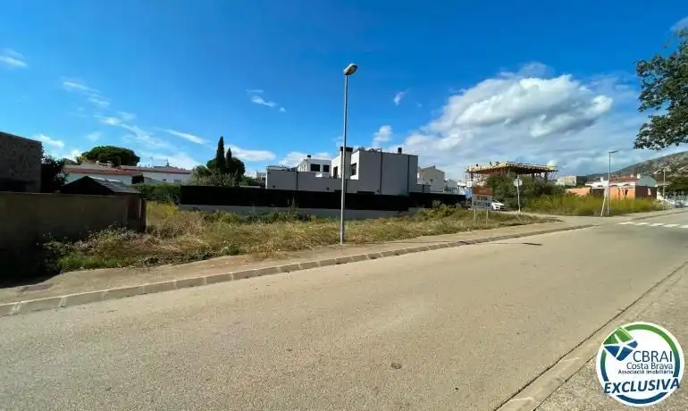 Grundstücke und Bauplätze zum Verkauf in Bages 18, imagen 2