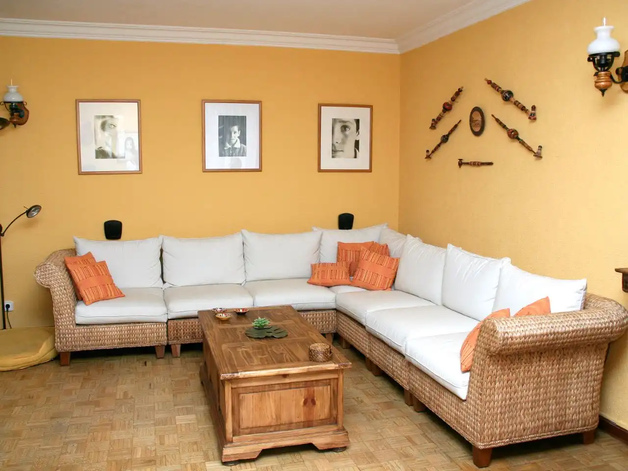 Sala d'estar de Pis en venda en Las Palmas de Gran Canaria amb Terrassa, Forn i Balcó