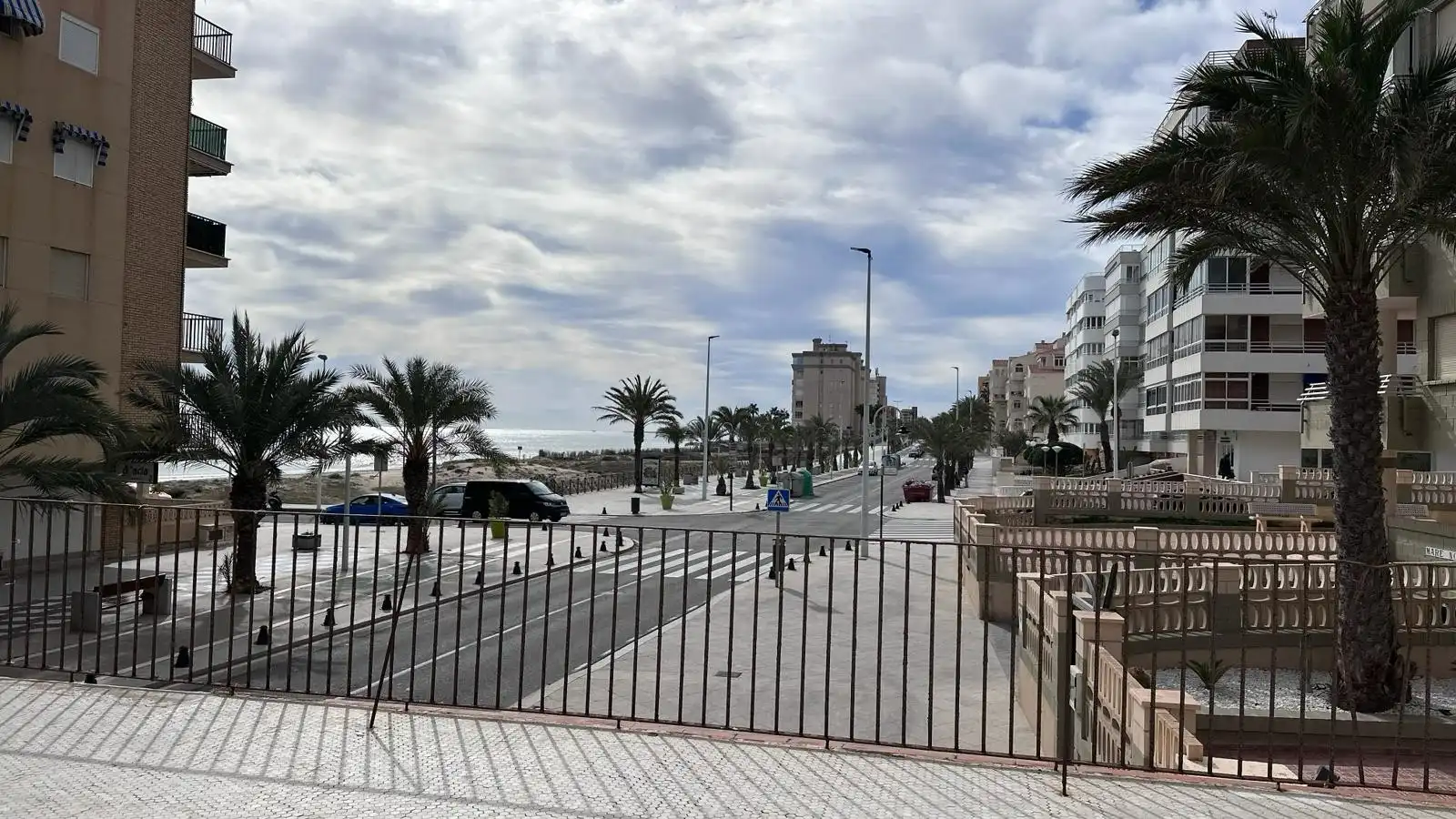Vista exterior de Local en venta en Elche / Elx con Aire acondicionado