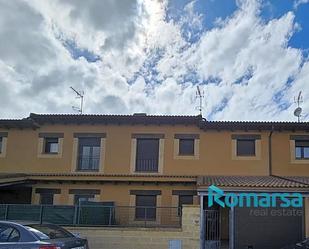 Exterior view of Single-family semi-detached for sale in Garcillán  with Terrace