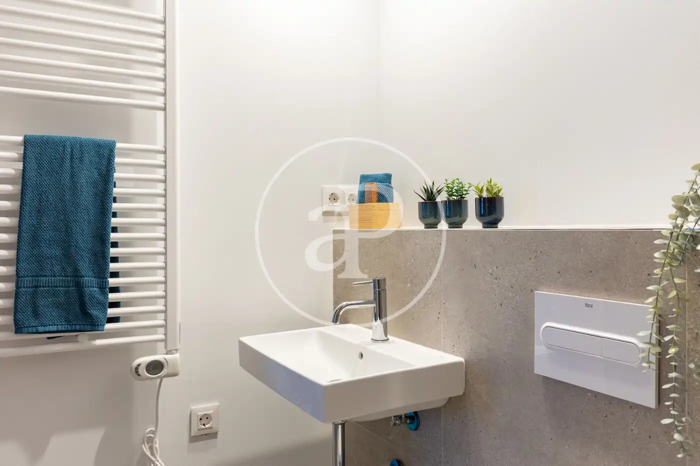 Badezimmer von Wohnung zum Verkauf in Sant Cugat del Vallès mit Klimaanlage, Heizung und Privatgarten