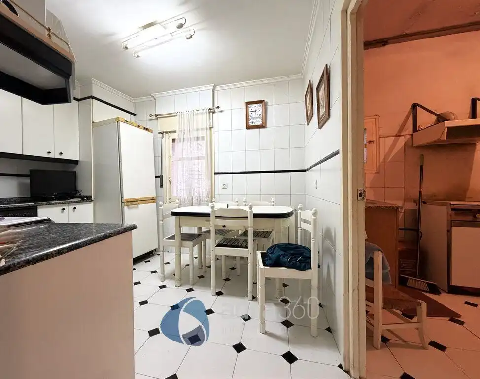 Küche von Country house zum Verkauf in Lanciego / Lantziego mit Heizung, Terrasse und Abstellraum