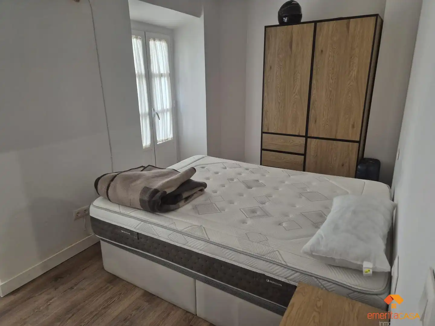 Dormitori de Apartament en venda en Cáceres amb Aire condicionat i Balcó