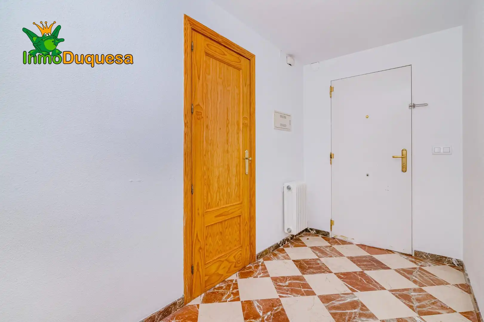 Casa adosada en venta en Gójar con Calefacción y Terraza