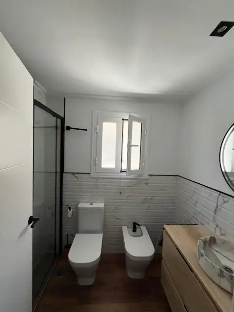 Baño de Casa adosada de alquiler en Sant Joan d'Alacant con Aire acondicionado, Calefacción y Jardín privado