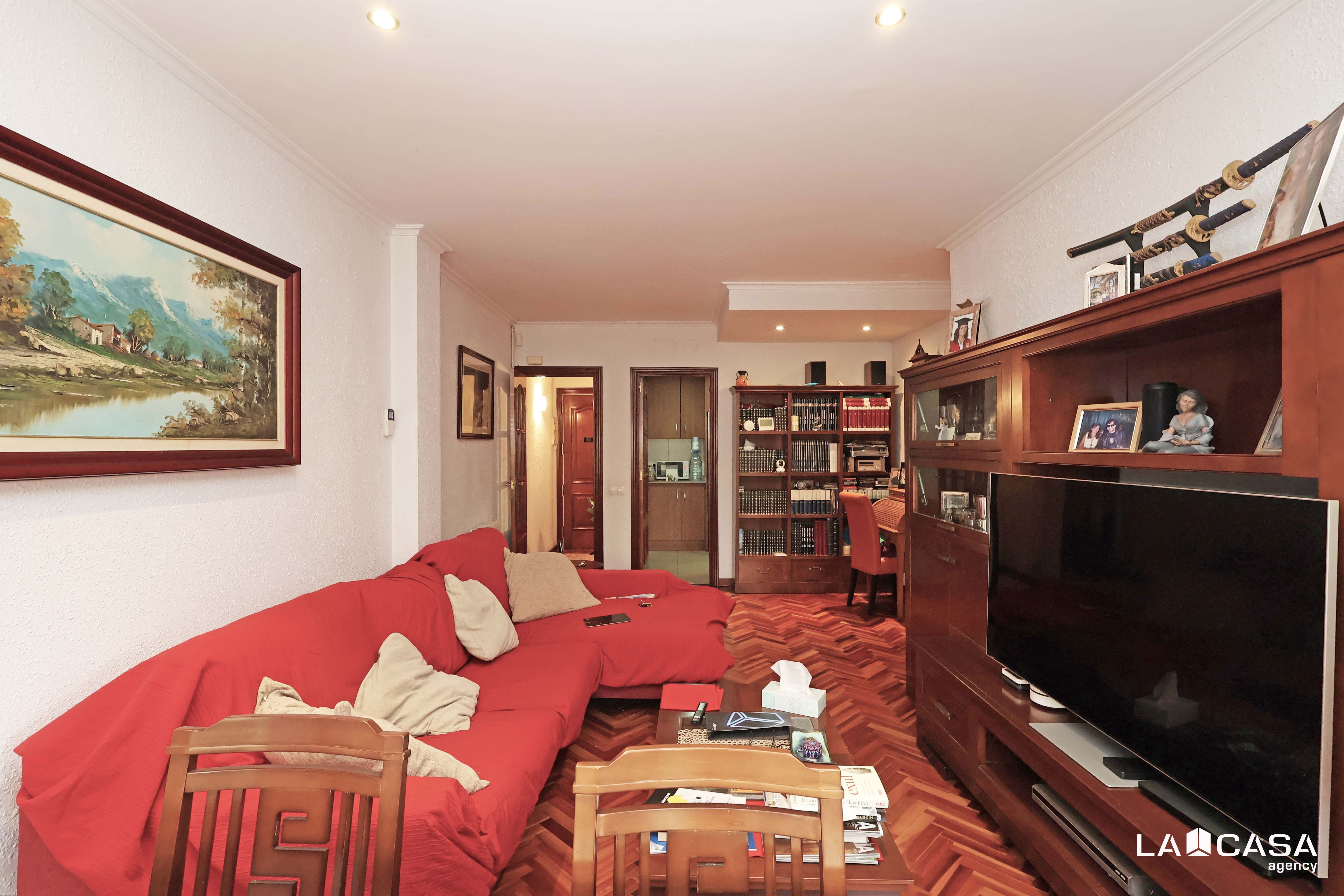 Living room of Flat for sale in  Barcelona Capital  with Heating and Balcony