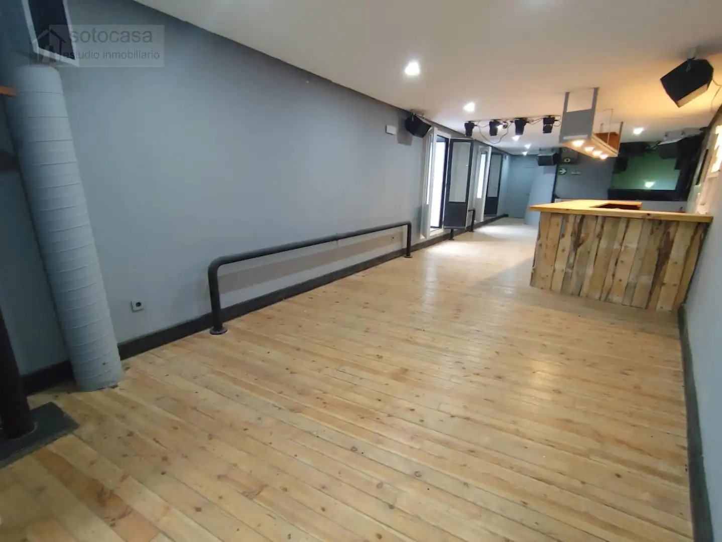 Commercial properties for sale in Tudela de Duero  with Air Conditioner