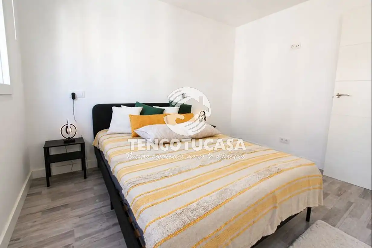 Bedroom of Flat for rent in Madrid  with Air Conditioner, Heating and Furnished