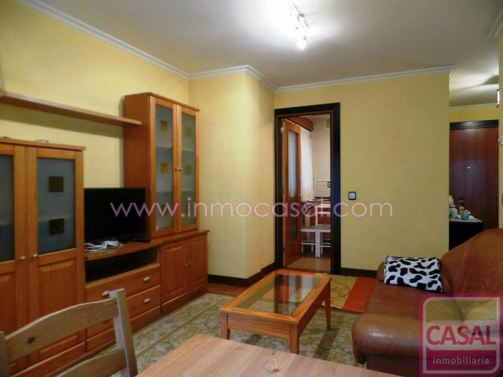 Flat for rent in Salesas - Foncalada - Campoamor