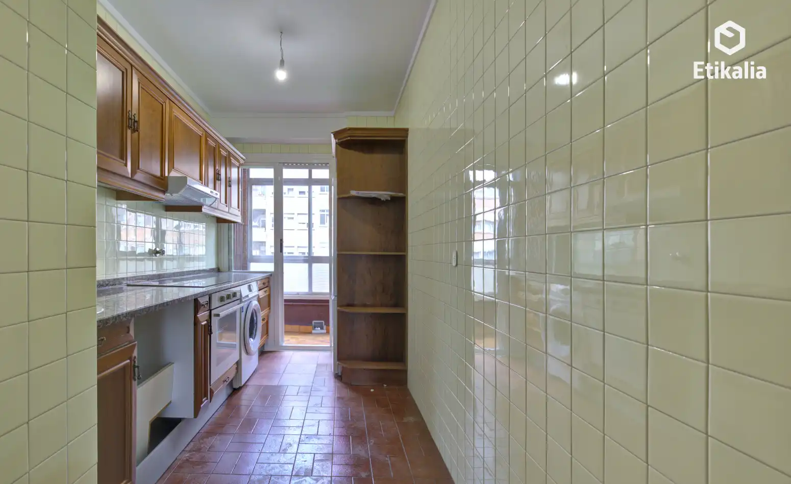 Cocina de Piso en venta en Vitoria - Gasteiz con Calefacción, Terraza y Trastero