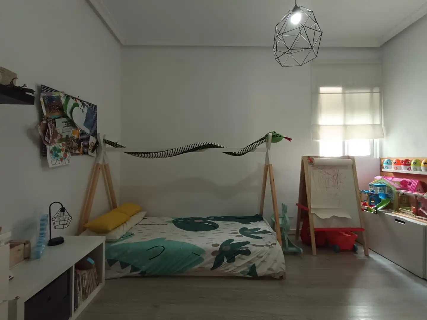 Schlafzimmer von Wohnung zum Verkauf in Córdoba mit Klimaanlage, Terrasse und Balkon