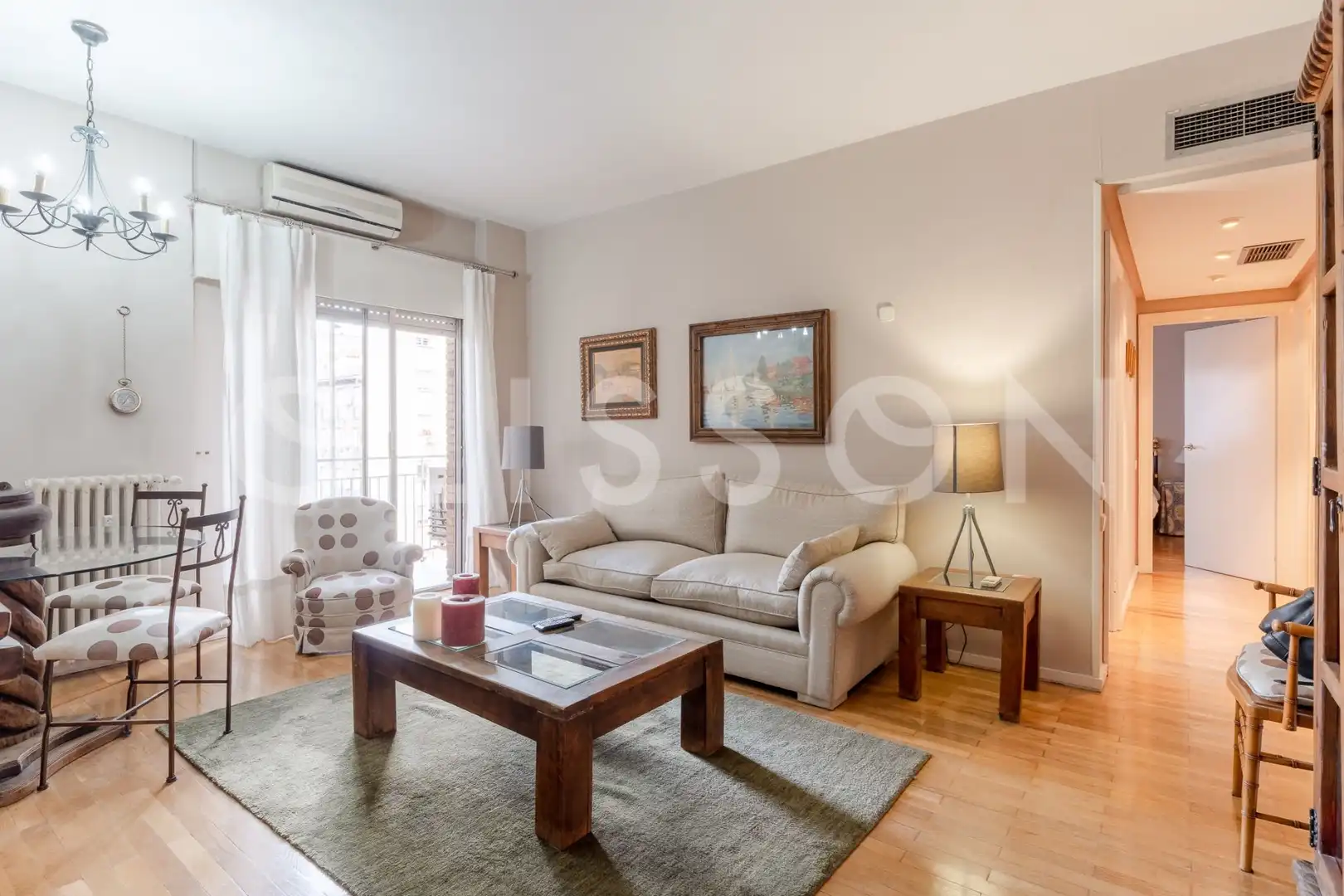 Sala d'estar de Pis en venda en Madrid amb Terrassa i Traster