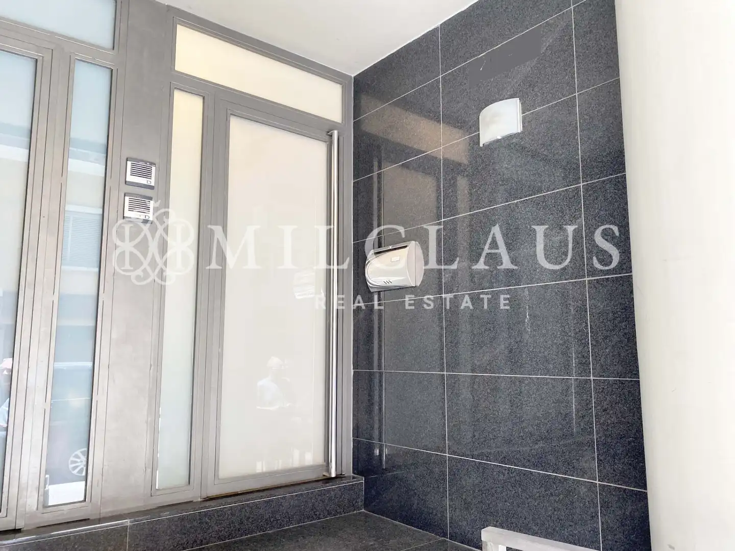 Badezimmer von Einfamilien-Reihenhaus zum Verkauf in L'Hospitalet de Llobregat mit Klimaanlage, Heizung und Parkett