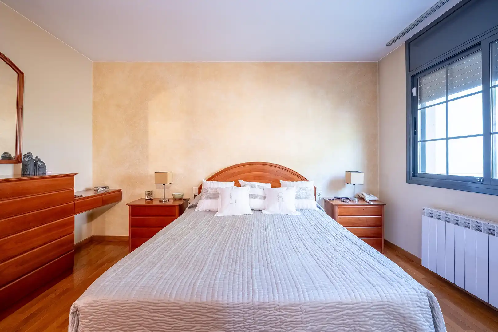 Habitación de Casa o chalet en venta en Vallirana con Aire acondicionado, Calefacción y Jardín privado
