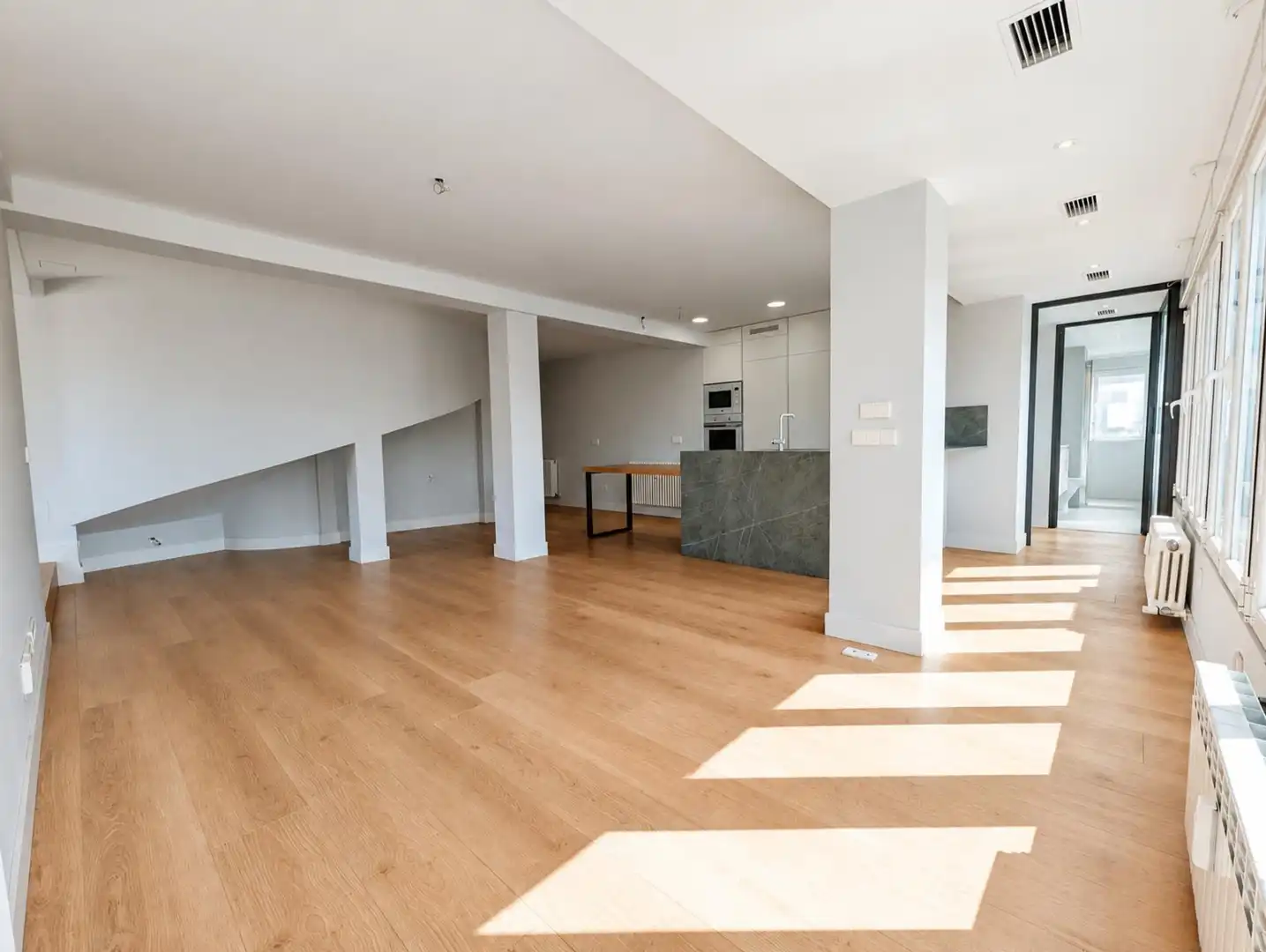 Penthouse with terrace for sale in Avenida REINA VICTORIA, imagen 7