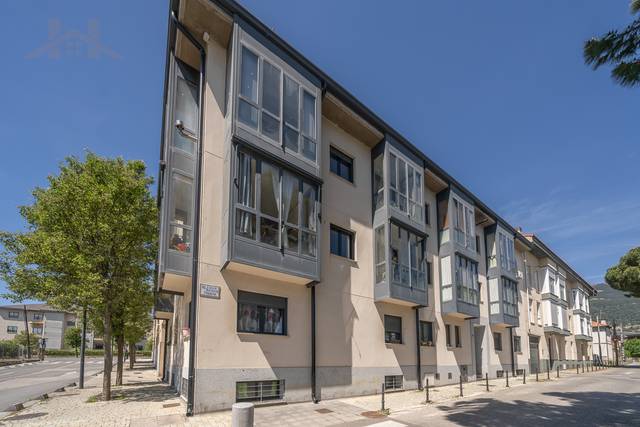 Piso en Venta en Calle baltasar porreno en Centro - Manguilla