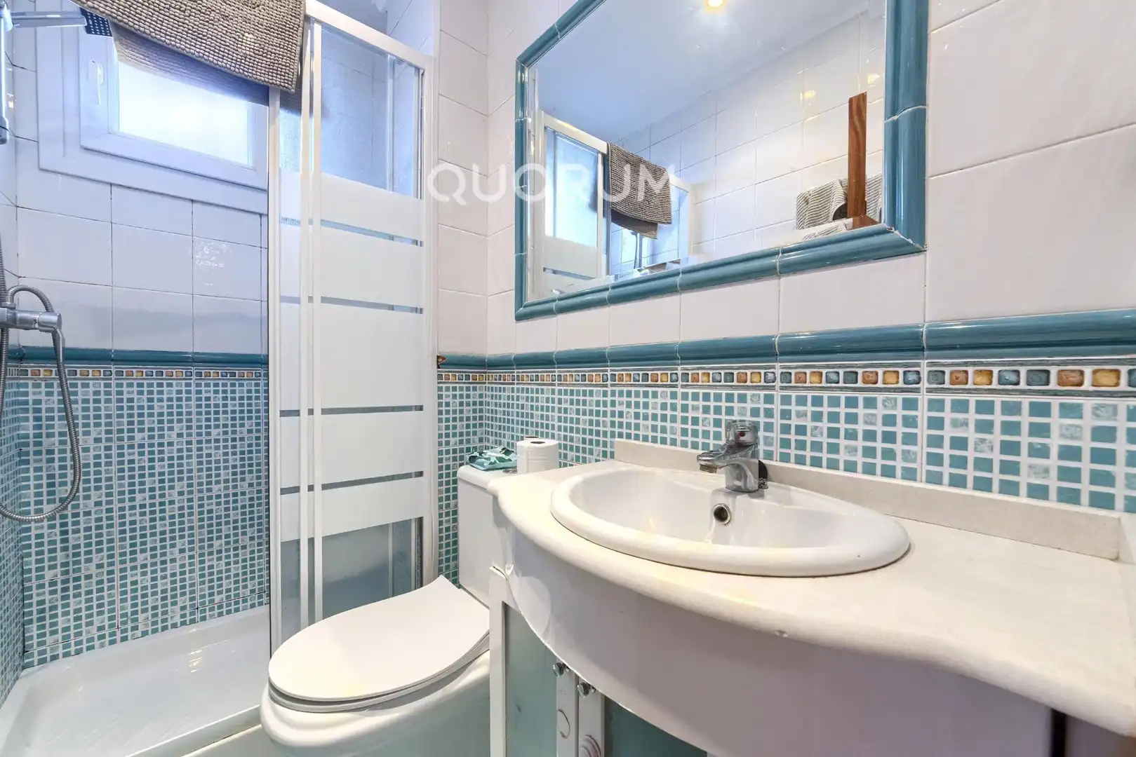Baño de Piso en venta en Basauri  con Calefacción, Terraza y Balcón