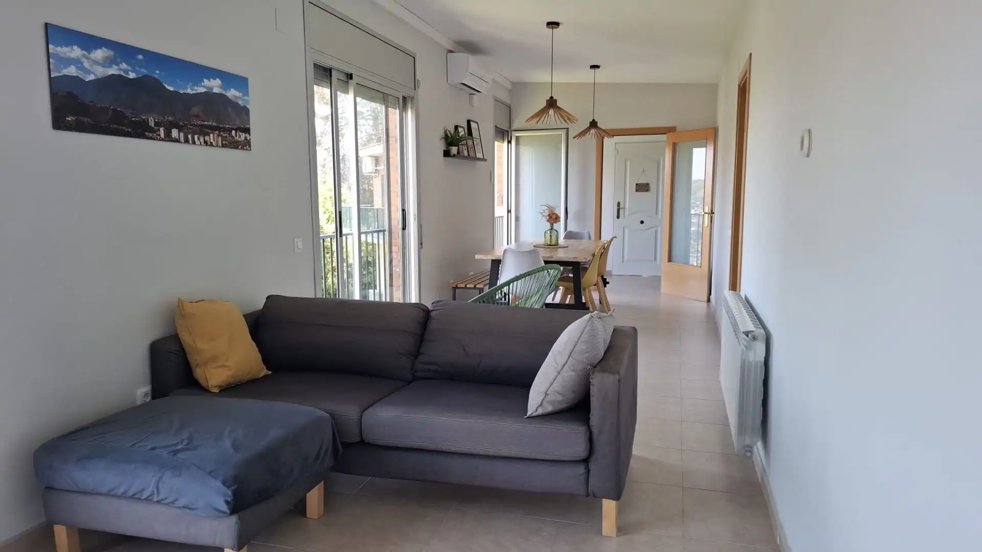 Sala de estar de Casa o chalet en venta en Vallirana, Barcelona