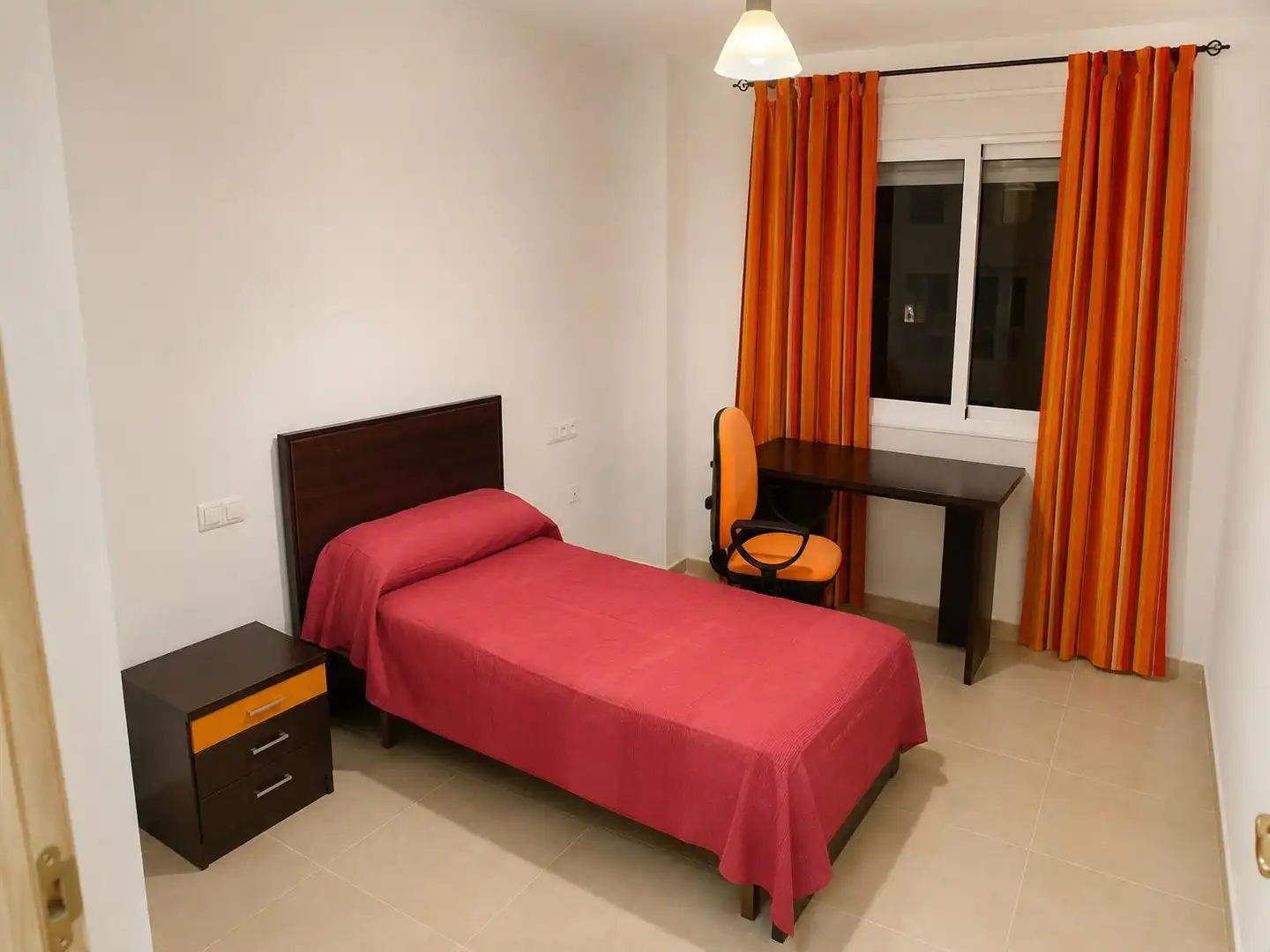 Bedroom of Flat for rent in Málaga  with Terrace and Storage room