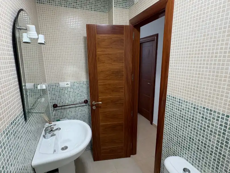 Bany de Pis de lloguer en Úbeda amb Aire condicionat, Calefacció i Terrassa