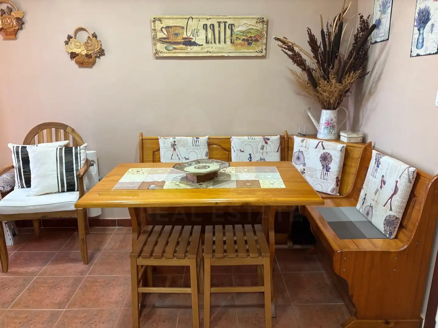 Comedor de Piso en venta en Valdefresno con Calefacción