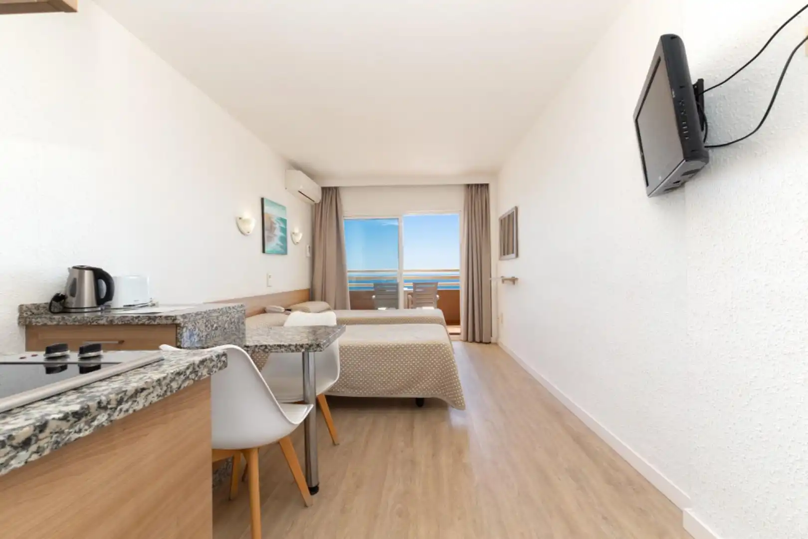 Bedroom of Study for sale in Fuengirola  with Air Conditioner, Heating and Terrace